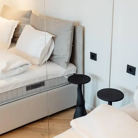 Flyhome- Kingsize Bed, Underground Parking, Airpor Appartamento *